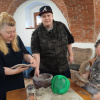 Nová kolekce jarní keramiky vzniká v sociální rehabilitaci